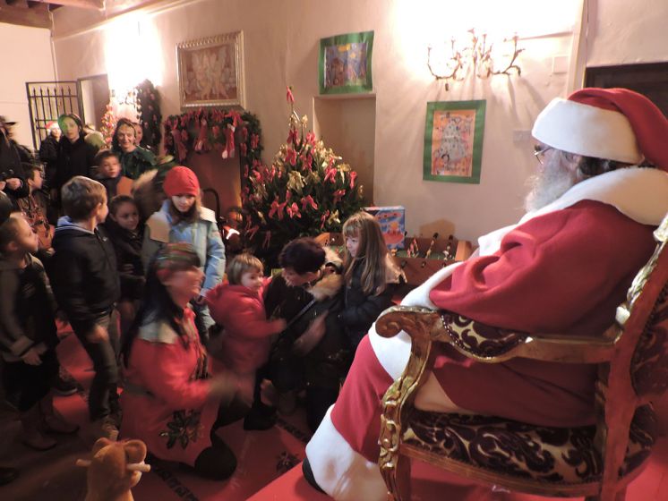 Castagna&amp;Natale: Castelnuovo si veste a festa
